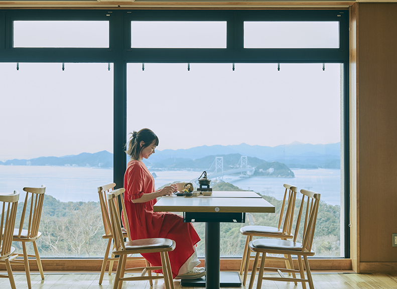 品嚐島上的食材眺望絕景的餐廳