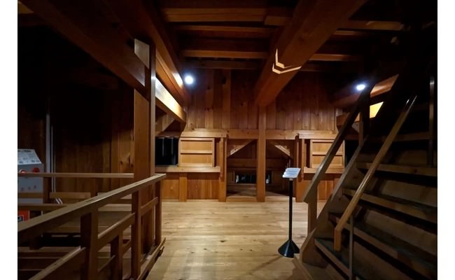 夜晚的大洲城內部