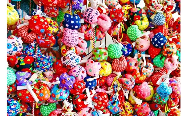 色彩繽紛的結緣玉