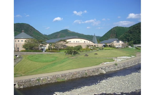 道之驛 虹之森公園松野