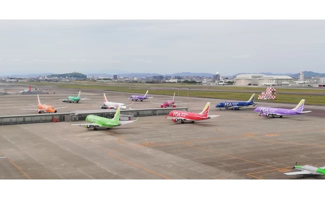 跑道與指狀登機長廊