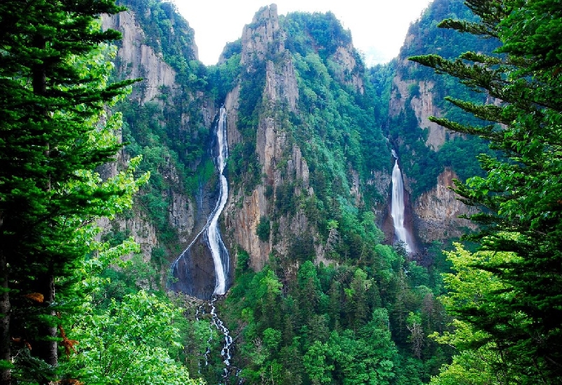 銀河・流星の滝（層雲峡）