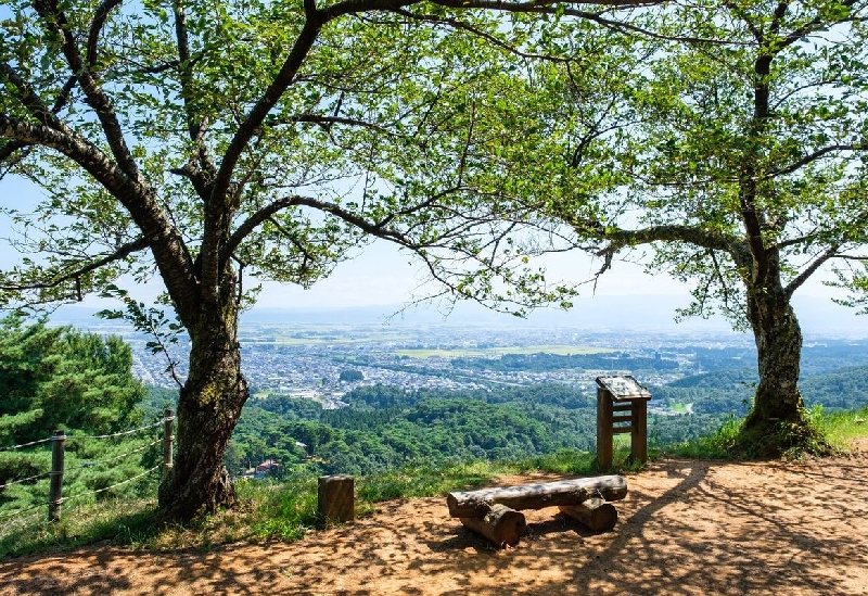 春日山城跡