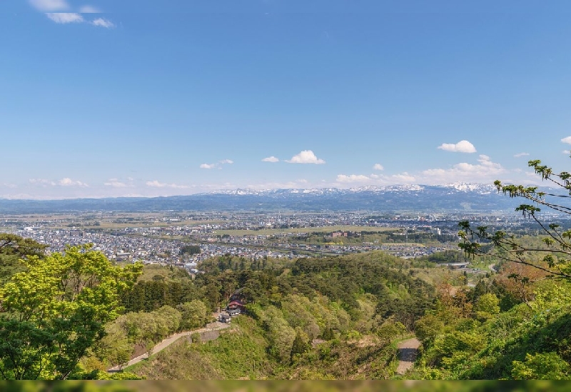 春日山城跡