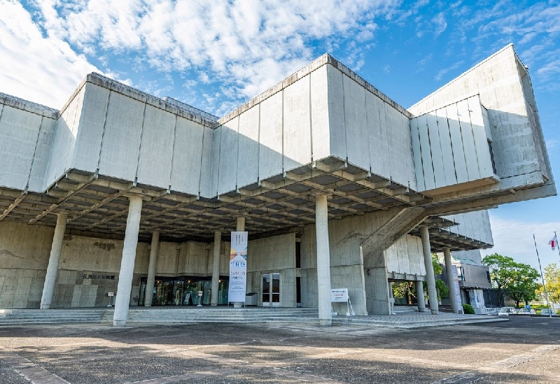 佐賀県立博物館