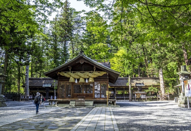 諏訪大社下社春宮