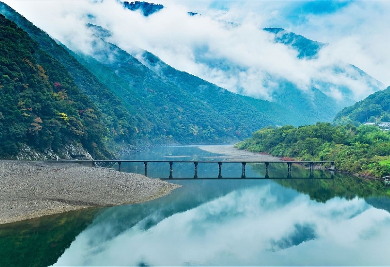 岩間沈下橋（四万十川）