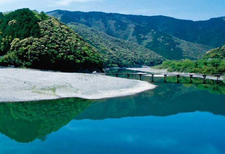 岩間沈下橋（四万十川）