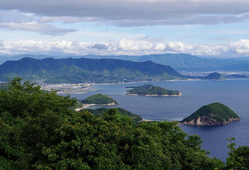 紫雲出山