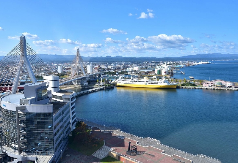 青森県観光物産館アスパム