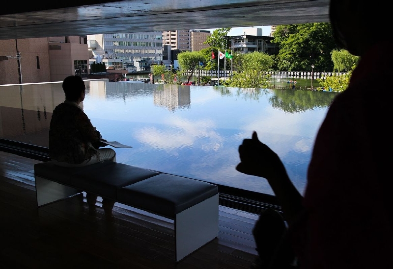 秋田県立美術館