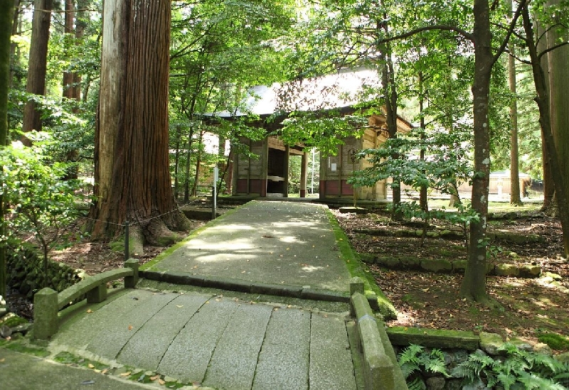 若狭彦神社