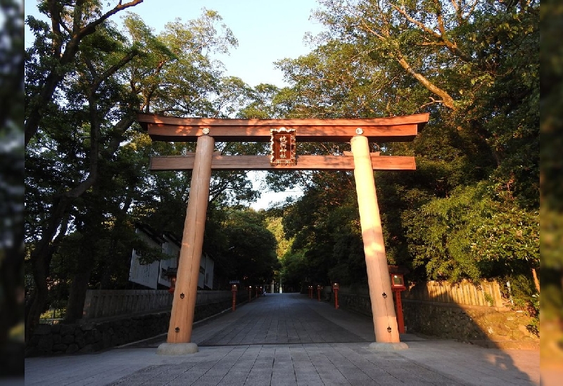 枚岡神社