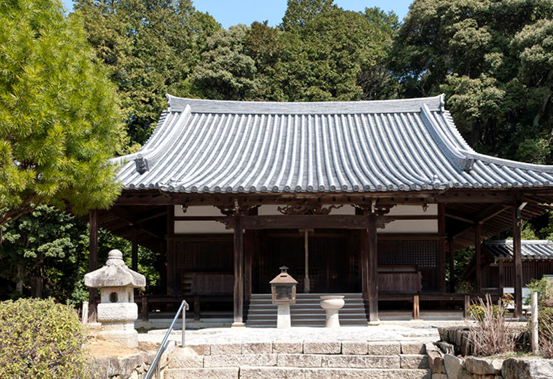 神秀山 満願寺