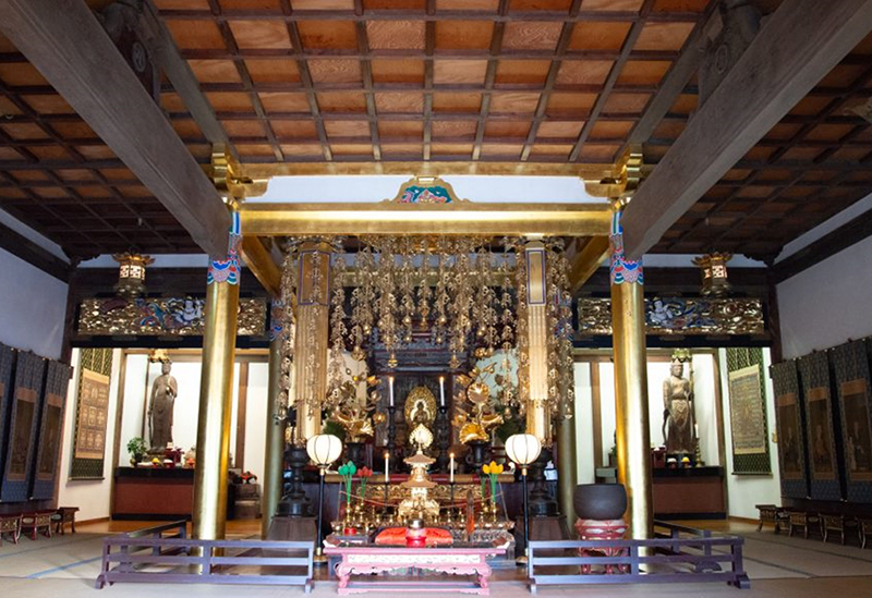 神秀山 満願寺