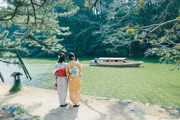 ぐるっと松江堀川めぐり（松江堀川遊覧船）