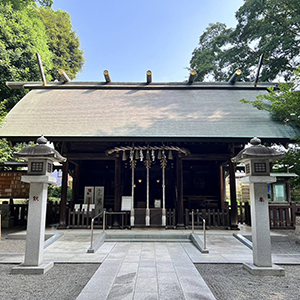 東新町冰川神社
