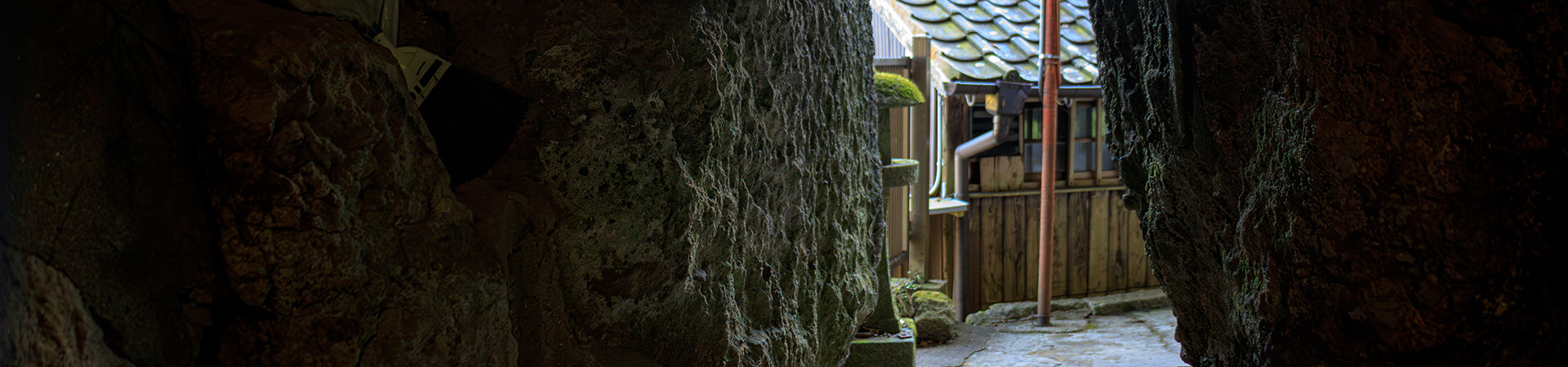 穴弘法奥之院 霊泉寺