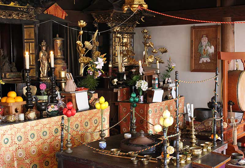 井際山持宝院