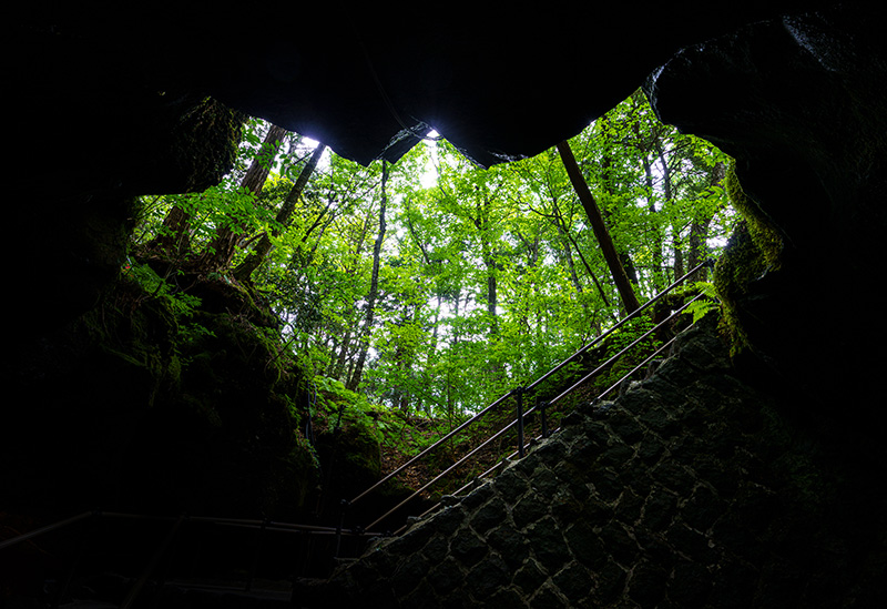富岳風穴