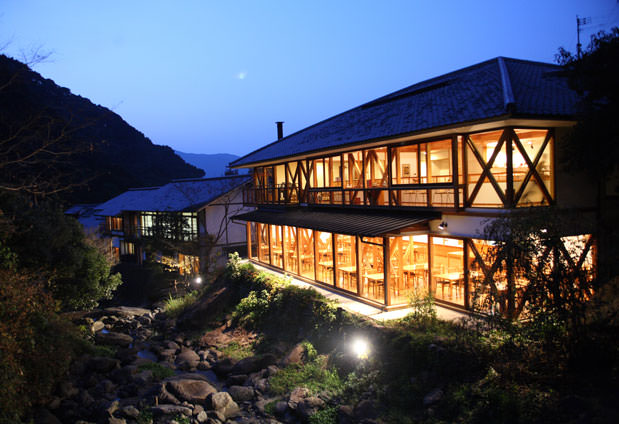 椎葉山荘
